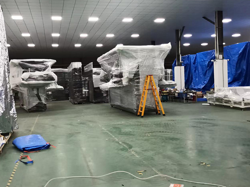 東莞(wan)某公司重型(xing)真空防雨木(mu)箱