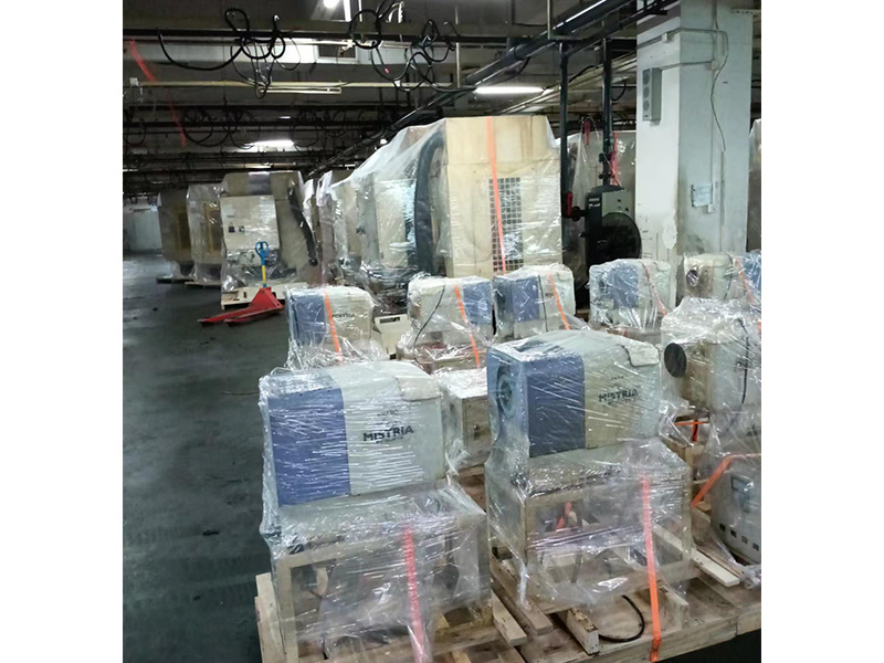 東莞長(zhang)安某公(gong)司搬遷(qian)打包現(xian)場