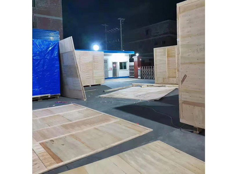 免檢(jiǎn)出口木(mu)箱