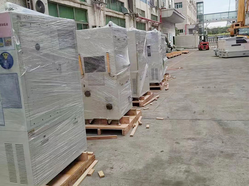 深圳福(fú)永出口包裝現(xian)場