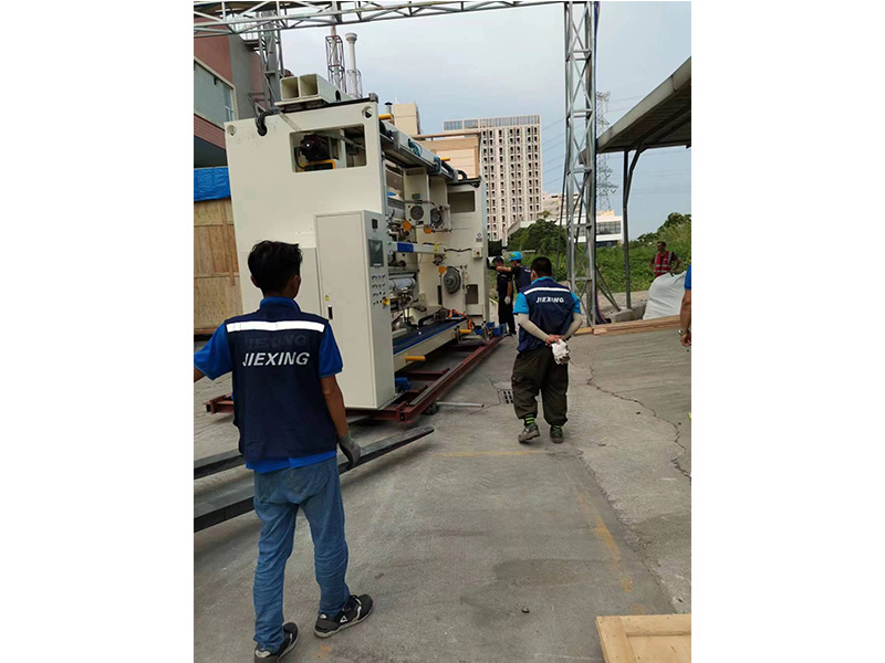 東莞(wǎn)某公司(sī)搬遷打(dǎ)包現場(chang)